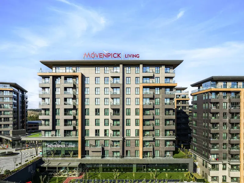 Mövenpick Living İstanbul Çamlıvadi: gündüz bina cephesi